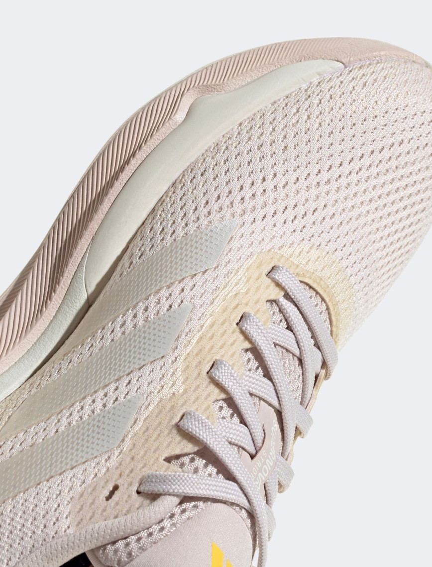 adidas Supernova Stride W Kadın Beyaz Koşu Ayakkabısı adidas Supernova Stride W Kadın Beyaz Koşu Ayakkabısı