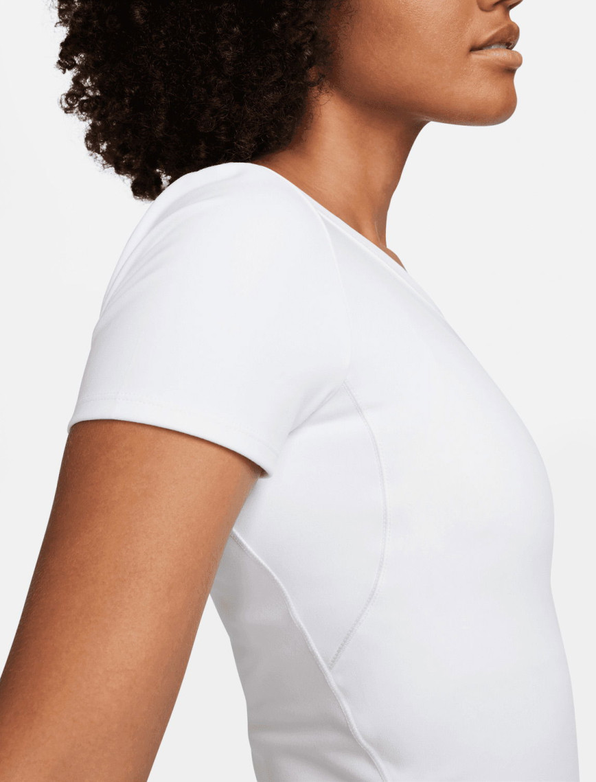 Nike One Fitted Kadın Beyaz Top T-Shirt Nike One Fitted Kadın Beyaz Top T-Shirt