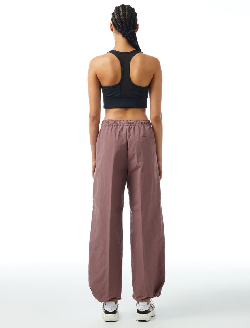 Nike Sportswear Everything Wovens Kadın Pembe Eşofman Altı Nike Sportswear Everything Wovens Kadın Pembe Eşofman Altı