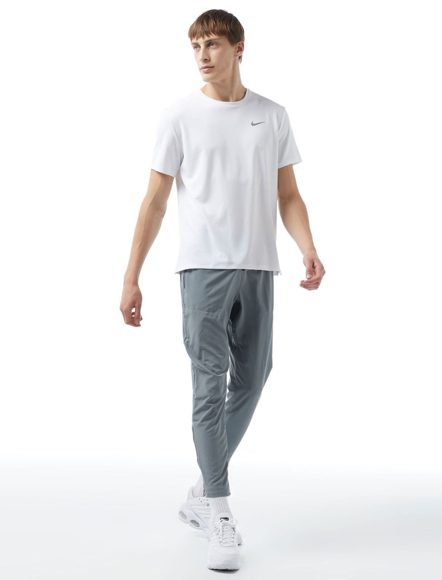 Nike Dri-Fit Miler Erkek Beyaz T-Shirt Nike Dri-Fit Miler Erkek Beyaz T-Shirt