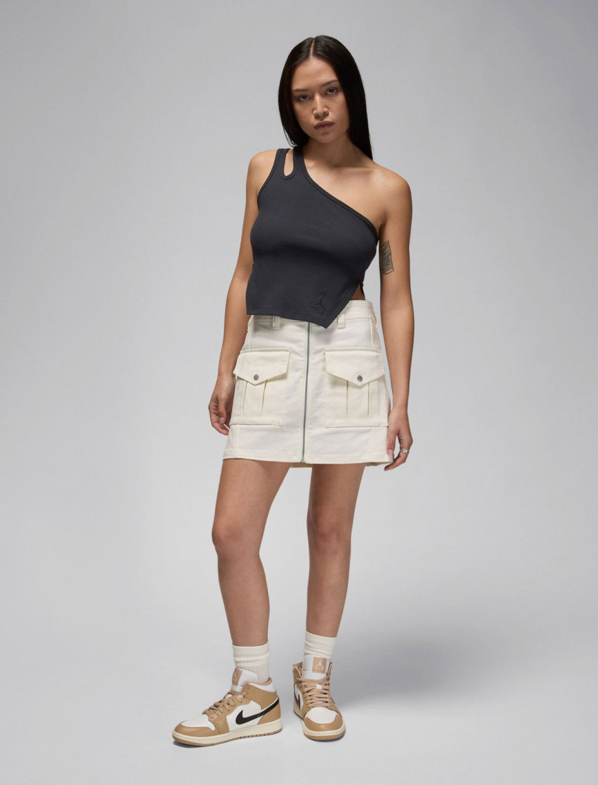 Jordan Kadın Siyah Kolsuz T-Shirt Jordan Kadın Siyah Kolsuz T-Shirt