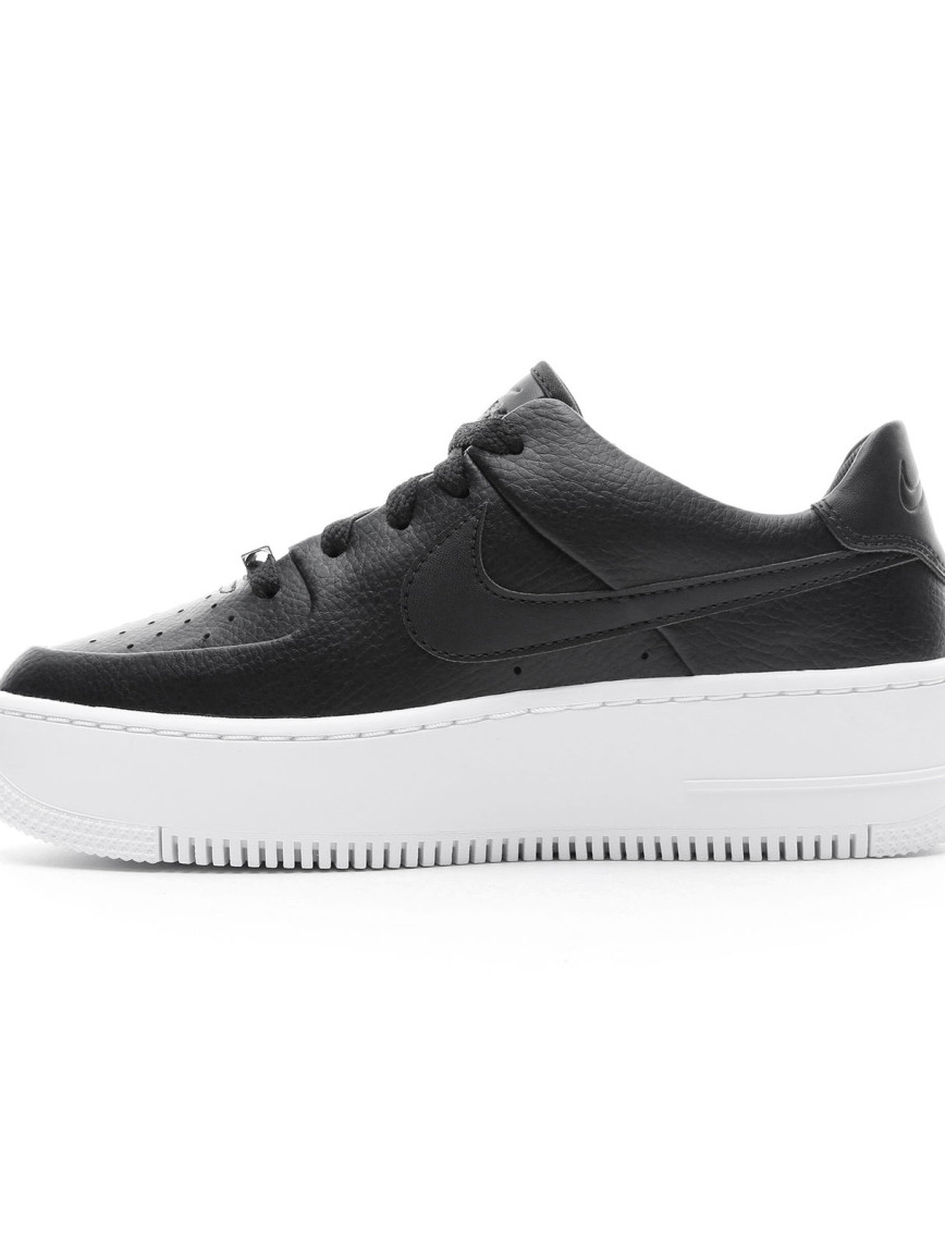 Nike Air Force 1 Sage Low Kadın Siyah Spor Ayakkabı Nike Air Force 1 Sage Low Kadın Siyah Spor Ayakkabı
