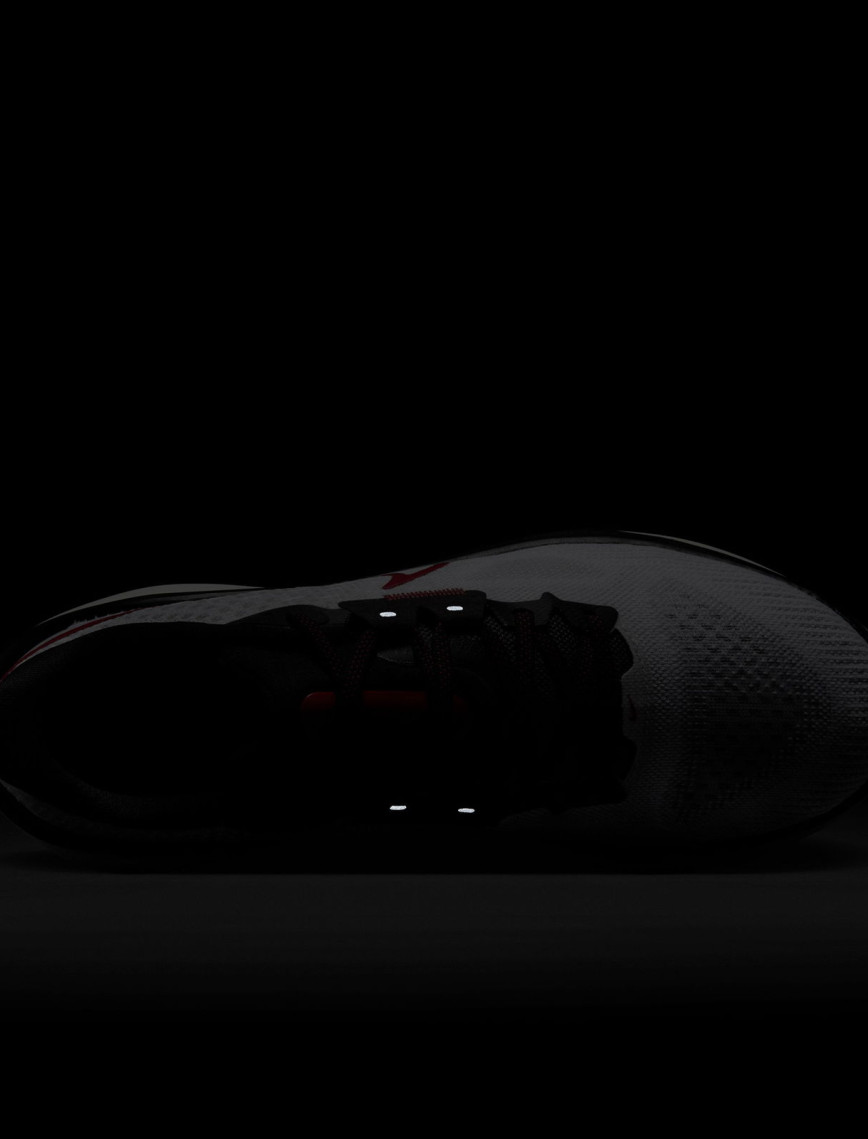 Nike Vomero 17 Erkek Beyaz Spor Ayakkabı Nike Vomero 17 Erkek Beyaz Spor Ayakkabı