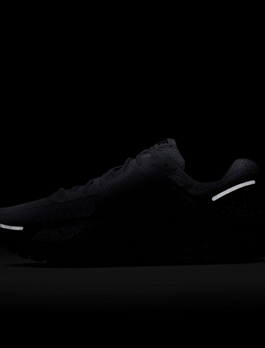 Nike Zoom Vomero 5 SP Erkek Gri Spor Ayakkabı Nike Zoom Vomero 5 SP Erkek Gri Spor Ayakkabı