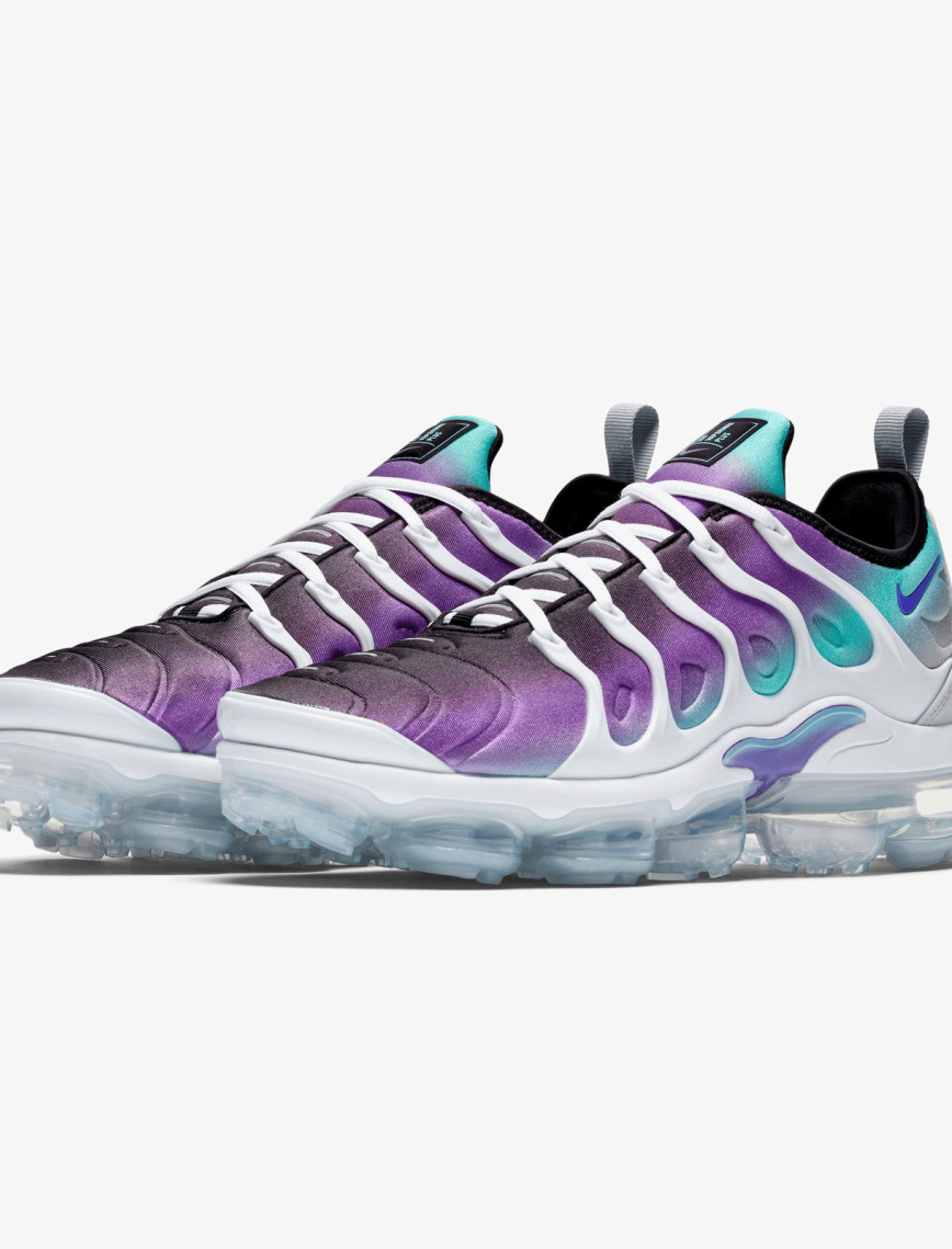 Nike Air VaporMax Plus Erkek Beyaz Spor Ayakkabı Nike Air VaporMax Plus Erkek Beyaz Spor Ayakkabı