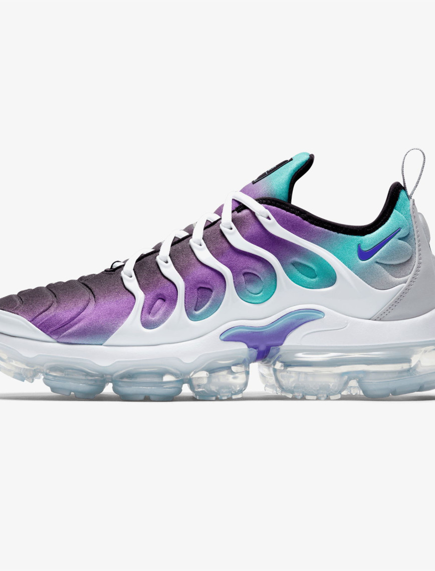 Nike Air VaporMax Plus Erkek Beyaz Spor Ayakkabı Nike Air VaporMax Plus Erkek Beyaz Spor Ayakkabı