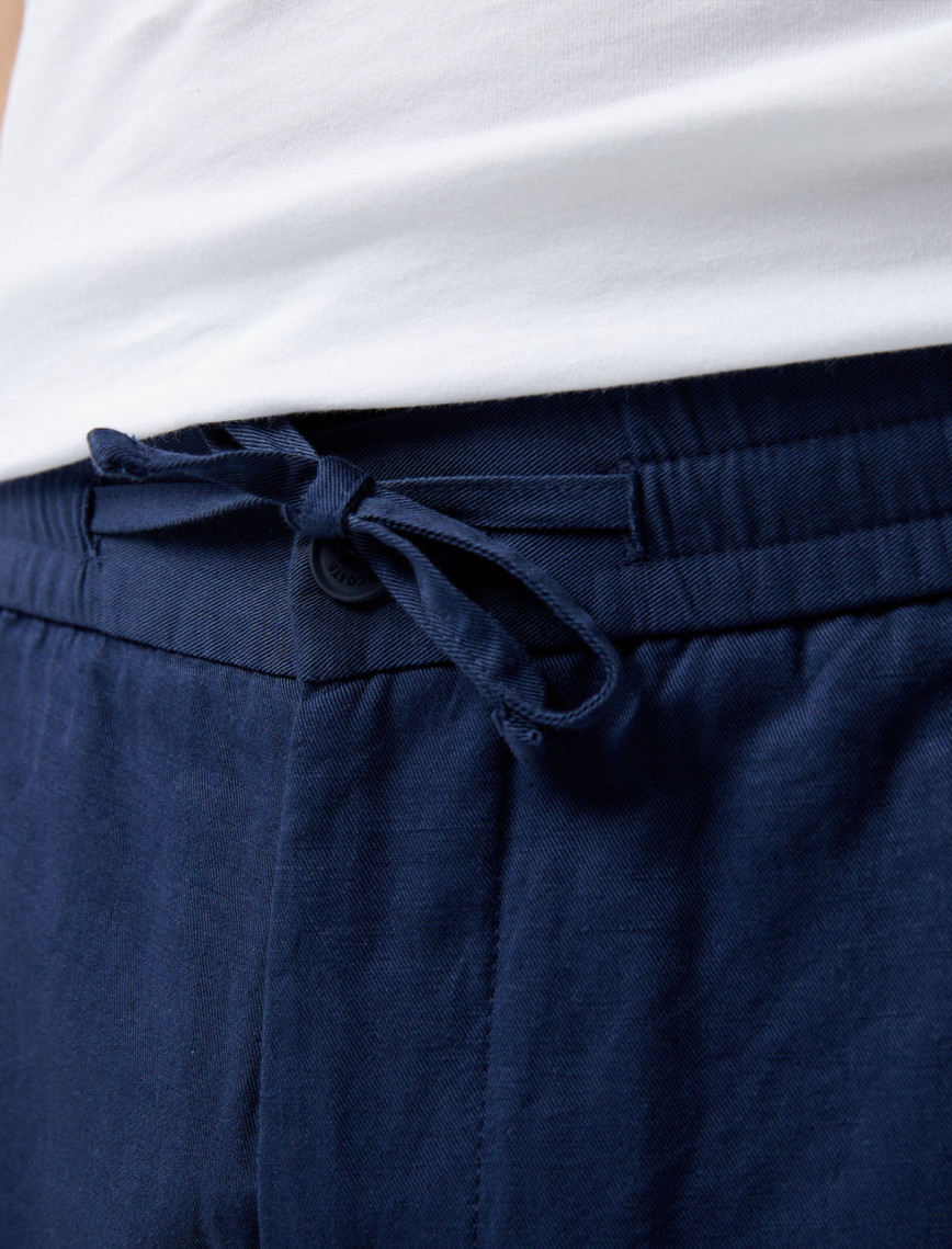 Lacoste Erkek Tapered Fit Lacivert Pantolon Lacoste Erkek Tapered Fit Lacivert Pantolon