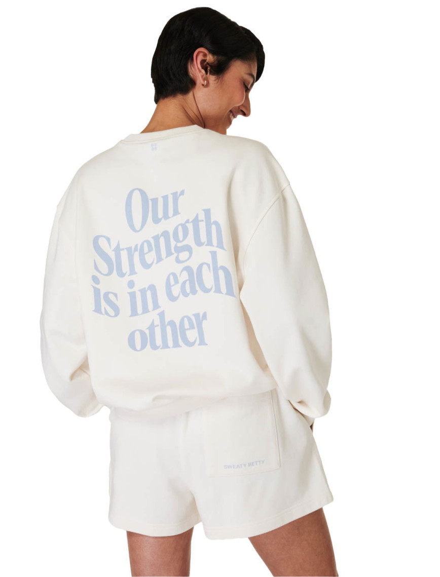 Sweaty Betty Our Strength Is In Each Other Kadın Beyaz Sweatshirt Sweaty Betty Our Strength Is In Each Other Kadın Beyaz Sweatshirt