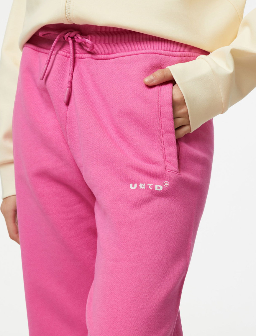 UNITED4 Essentials Kadın Pembe Eşofman Altı UNITED4 Essentials Kadın Pembe Eşofman Altı