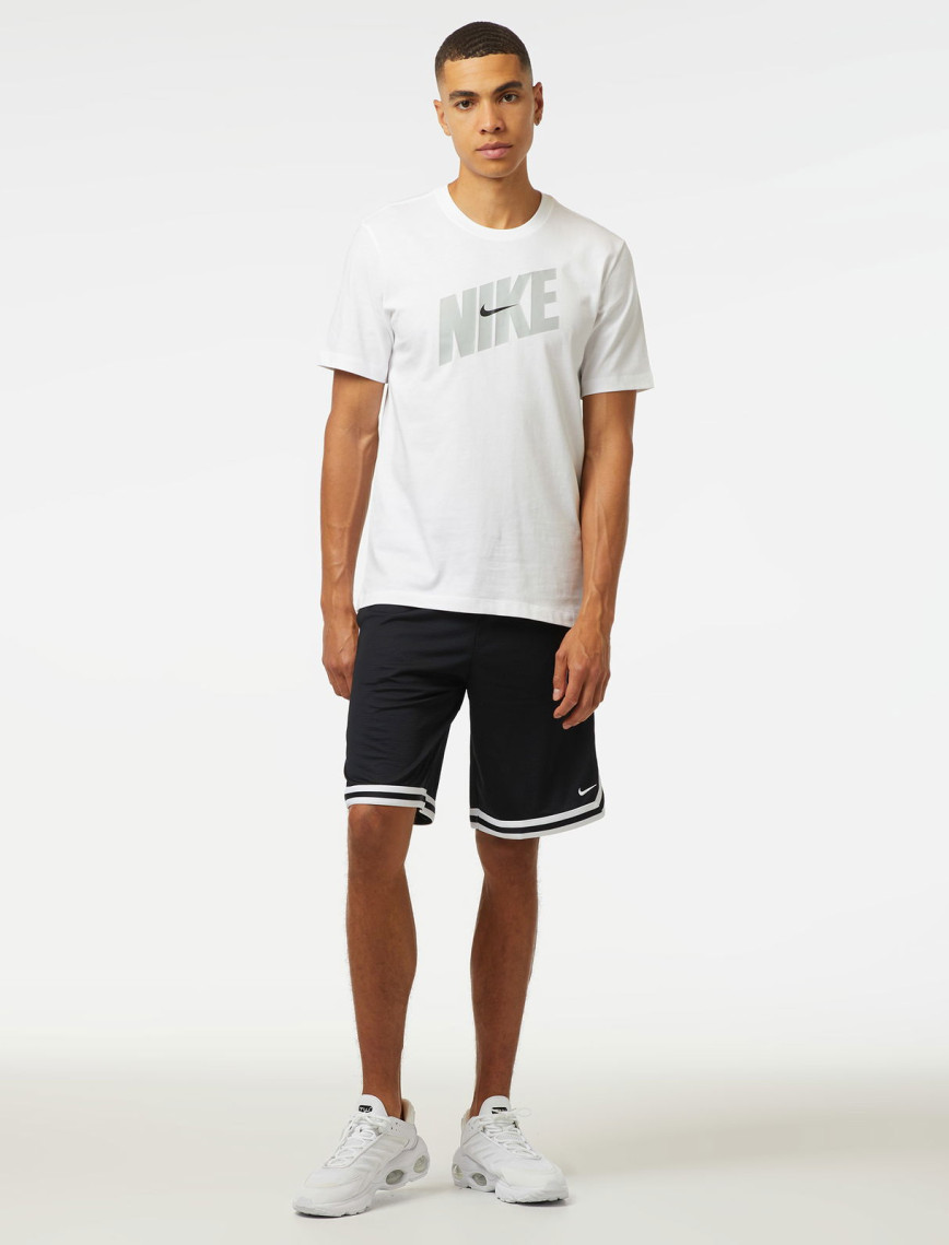 Nike Dri-Fit DNA 24 cm Erkek Siyah Şort Nike Dri-Fit DNA 24 cm Erkek Siyah Şort