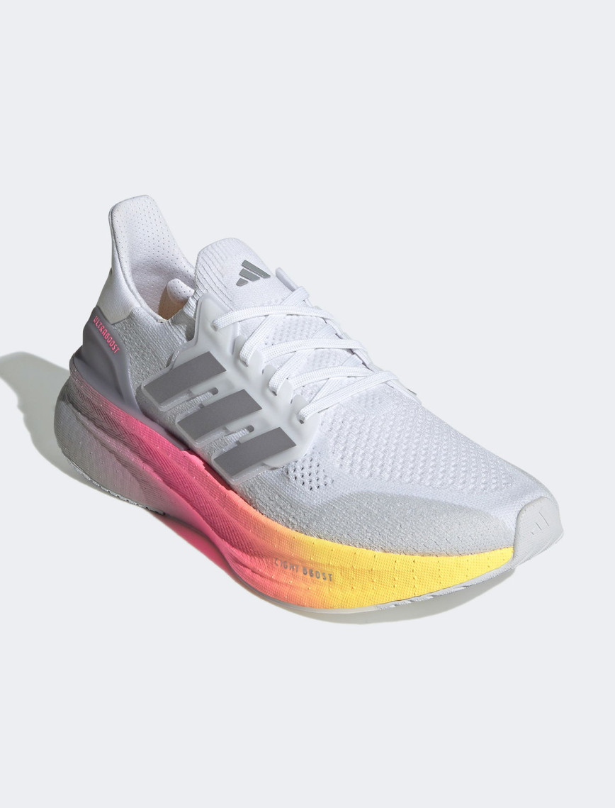 adidas Ultraboost 5 Erkek Beyaz Koşu Ayakkabısı adidas Ultraboost 5 Erkek Beyaz Koşu Ayakkabısı