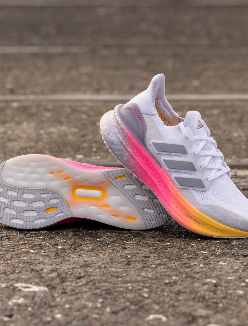 adidas Ultraboost 5 Erkek Beyaz Koşu Ayakkabısı adidas Ultraboost 5 Erkek Beyaz Koşu Ayakkabısı