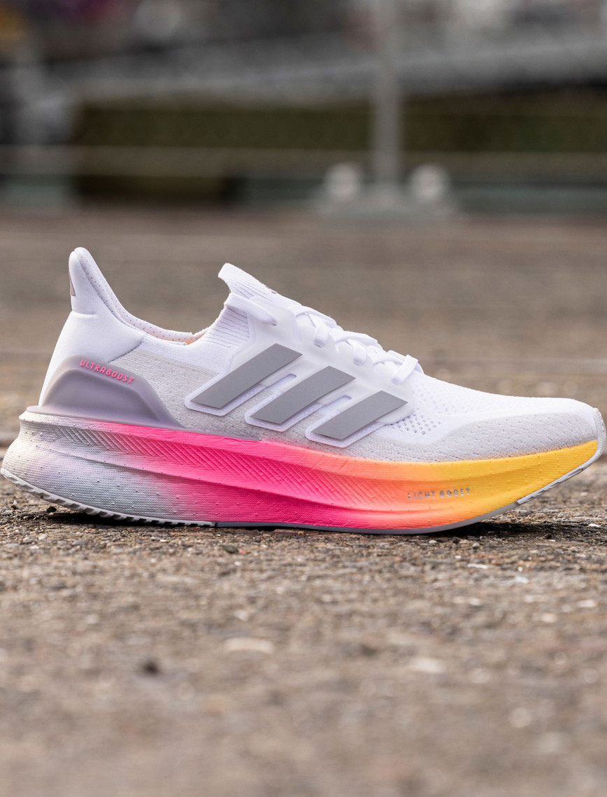 adidas Ultraboost 5 Erkek Beyaz Koşu Ayakkabısı adidas Ultraboost 5 Erkek Beyaz Koşu Ayakkabısı