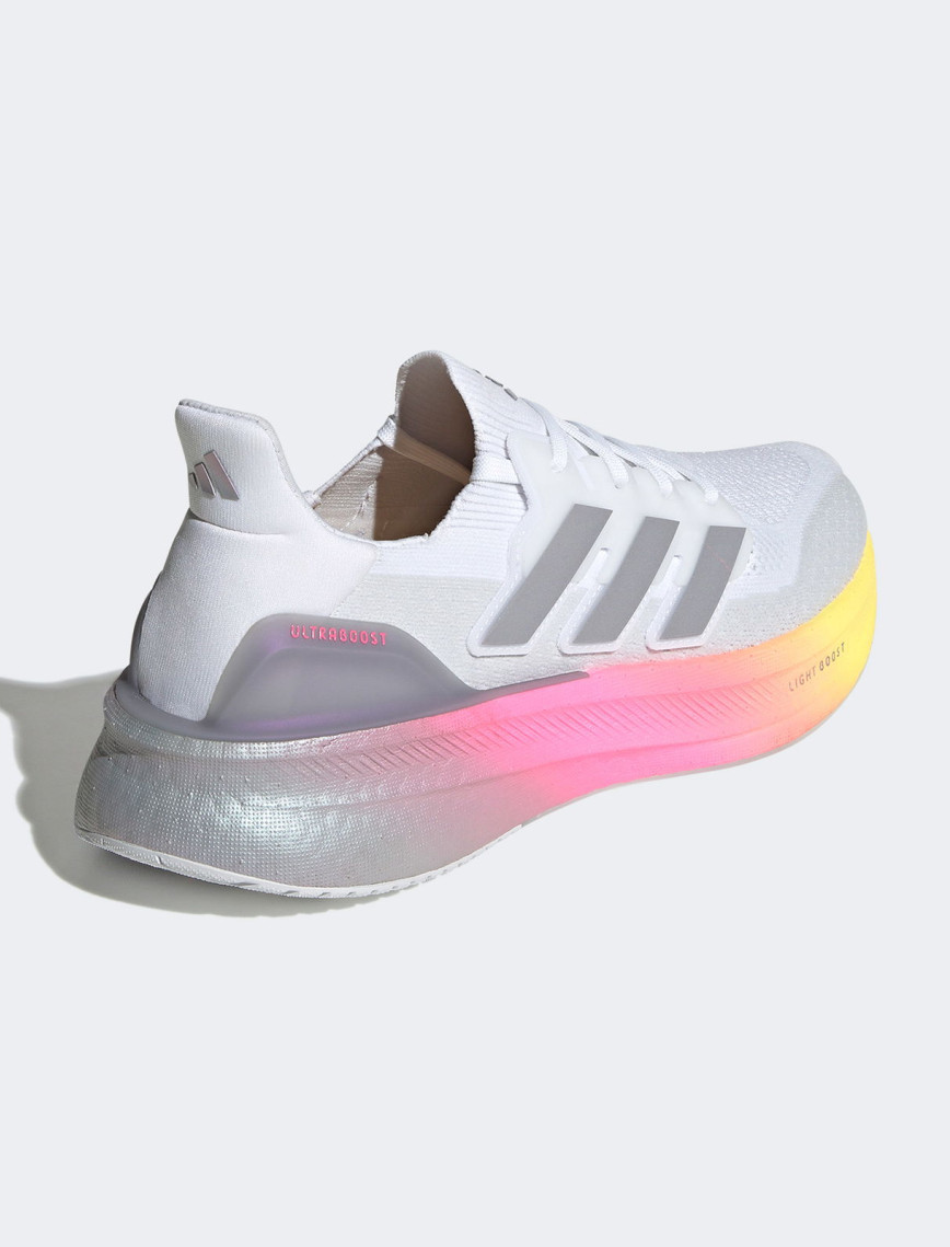 adidas Ultraboost 5 Erkek Beyaz Koşu Ayakkabısı adidas Ultraboost 5 Erkek Beyaz Koşu Ayakkabısı