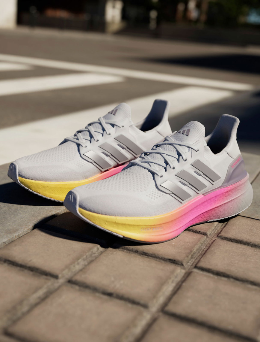 adidas Ultraboost 5 Erkek Beyaz Koşu Ayakkabısı adidas Ultraboost 5 Erkek Beyaz Koşu Ayakkabısı