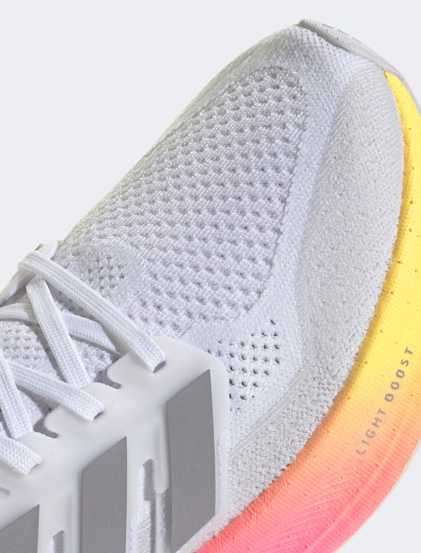 adidas Ultraboost 5 Erkek Beyaz Koşu Ayakkabısı adidas Ultraboost 5 Erkek Beyaz Koşu Ayakkabısı