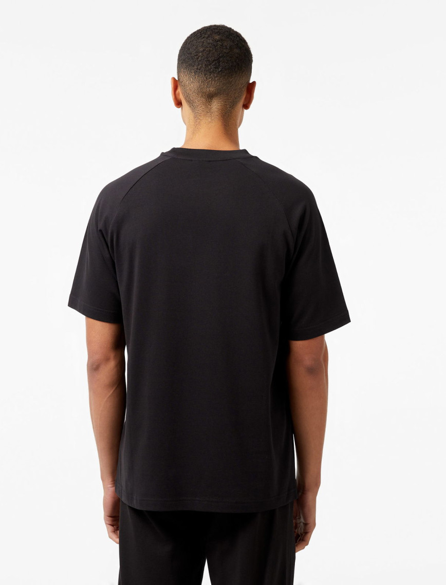 Puma Classıcs Relaxed Graphic Unisex Siyah T-Shirt Puma Classıcs Relaxed Graphic Unisex Siyah T-Shirt