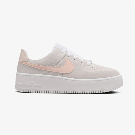Nike Air Force 1 Sage Low Kadın Krem Rengi Spor Ayakkabı Nike Air Force 1 Sage Low Kadın Krem Rengi Spor Ayakkabı