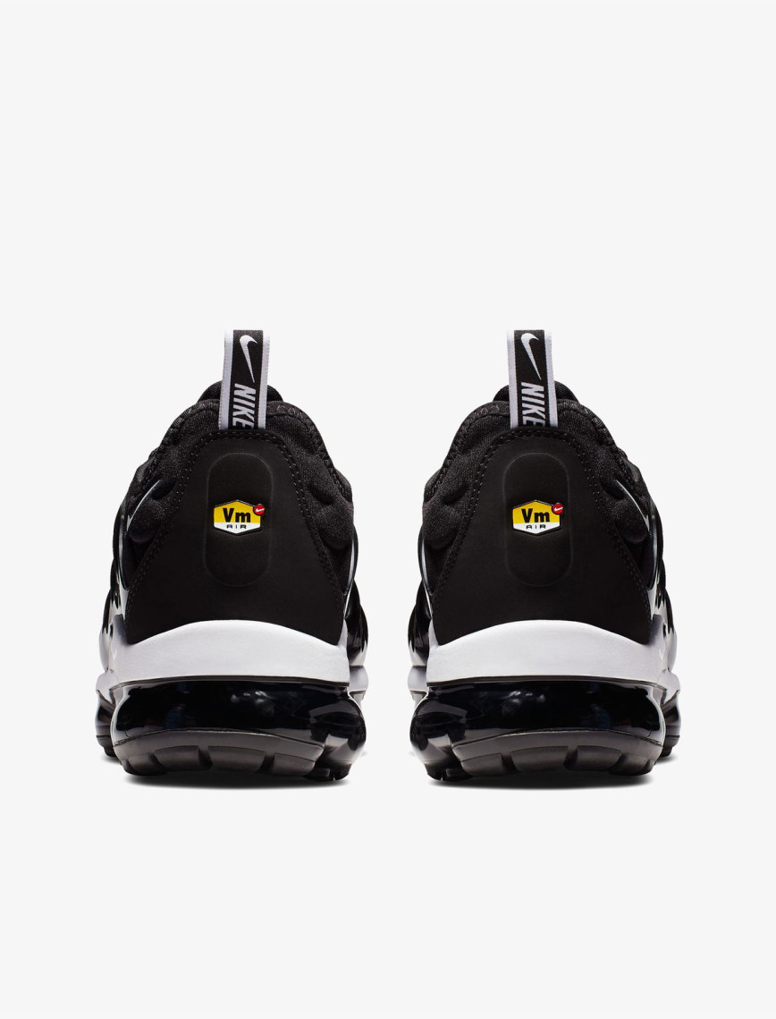 Nike Air VaporMax Plus Erkek Siyah Spor Ayakkabı Nike Air VaporMax Plus Erkek Siyah Spor Ayakkabı