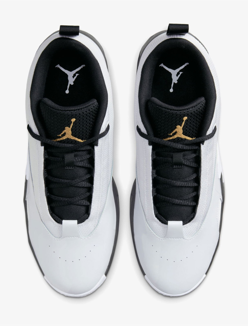 Jordan Max Aura 6 Erkek Beyaz Spor Ayakkabı