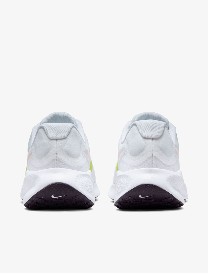 Nike Revolution 7 Kadın Beyaz Koşu Ayakkabısı Nike Revolution 7 Kadın Beyaz Koşu Ayakkabısı
