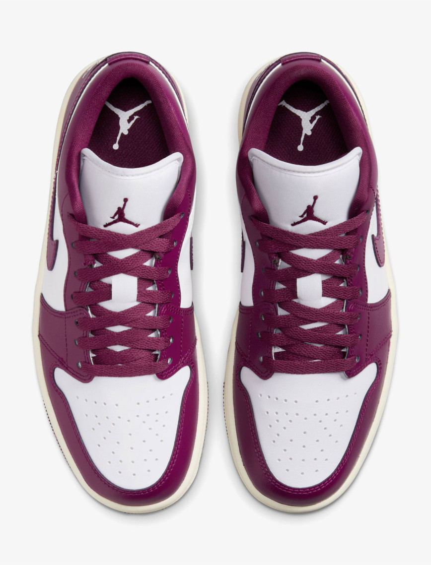Jordan Air 1 Low Kadın Bordo/Beyaz Spor Ayakkabı Jordan Air 1 Low Kadın Bordo/Beyaz Spor Ayakkabı