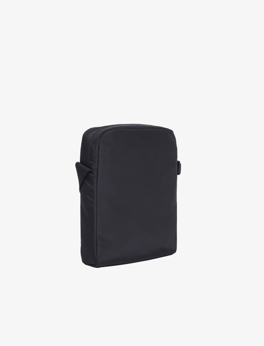 Calvin Klein Jeans Sport Essentials Reporter18 M Erkek Siyah Çapraz Çanta Calvin Klein Jeans Sport Essentials Reporter18 M Erkek Siyah Çapraz Çanta