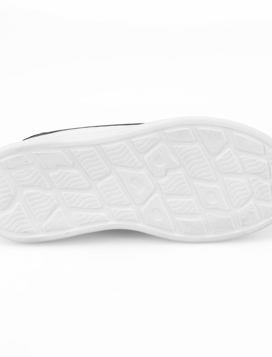 Kadın Siyah Deri Spor Ayakkabı Kadın Siyah Deri Spor Ayakkabı