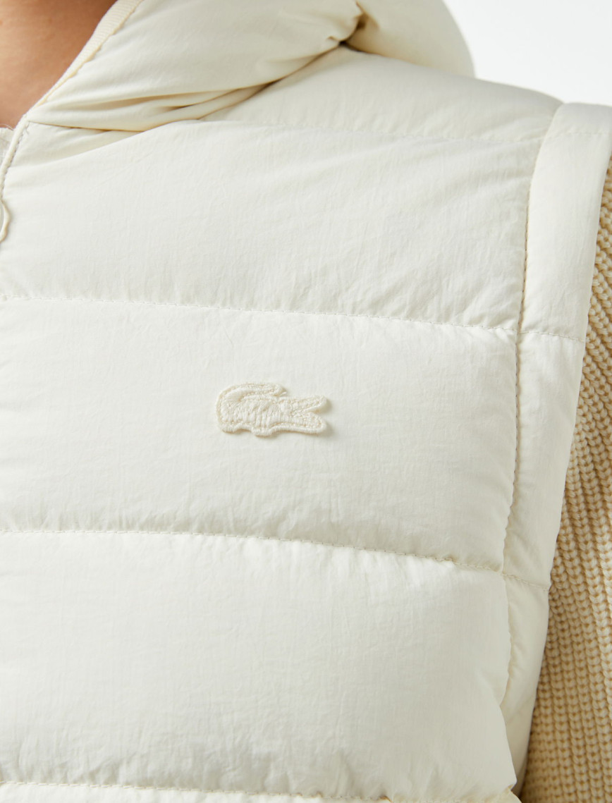 Lacoste Kadın Regular Fit Uzun Kollu Kapüşonlu Beyaz Yelek Lacoste Kadın Regular Fit Uzun Kollu Kapüşonlu Beyaz Yelek