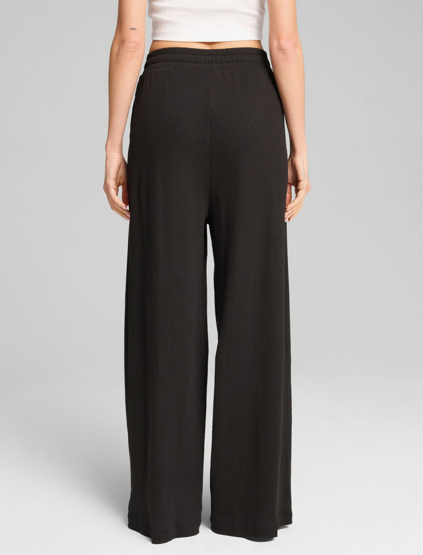 Puma Classics Kadın Siyah Günlük Eşofman Altı Puma Classics Kadın Siyah Günlük Eşofman Altı