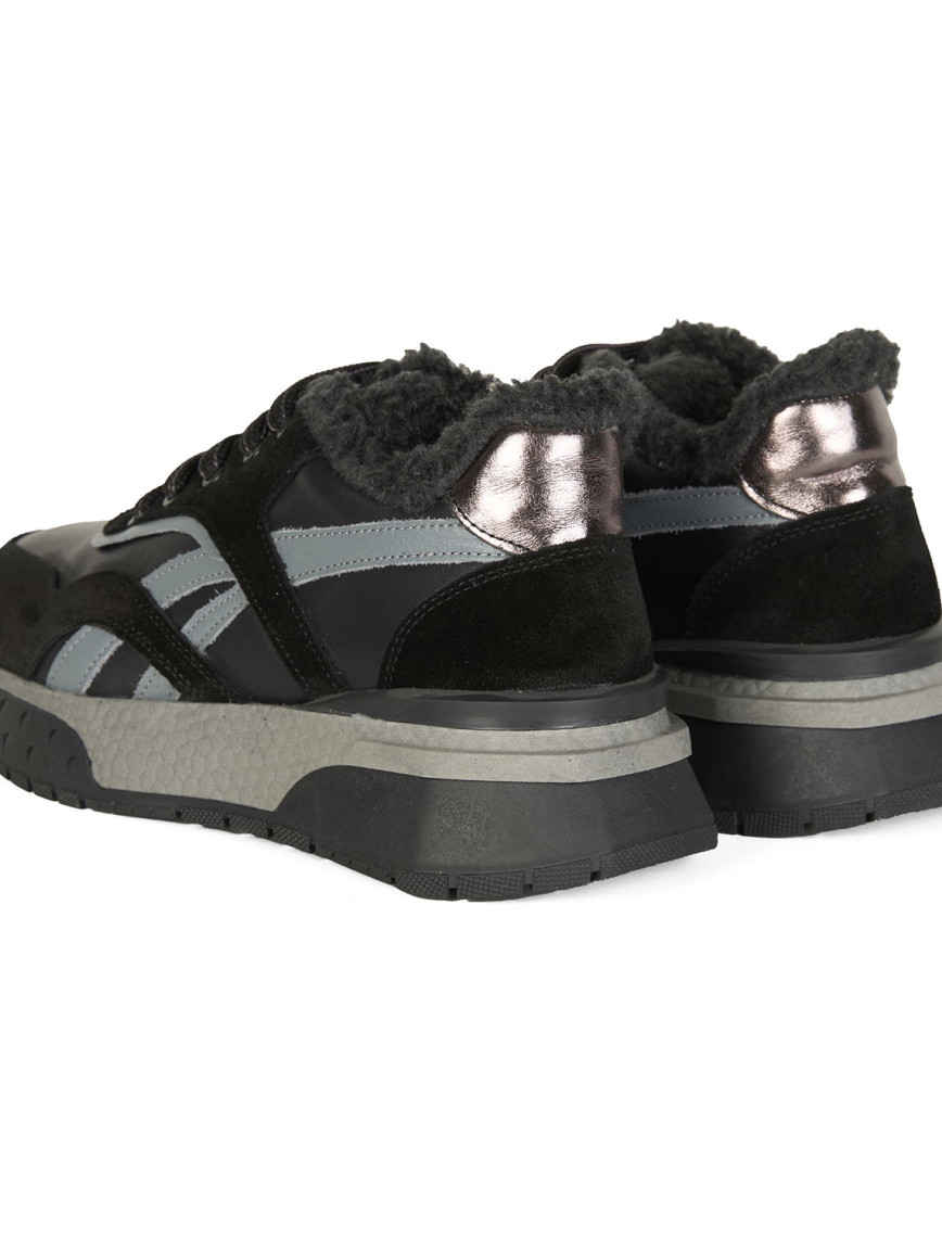 Kadın Siyah Süet Deri Spor Ayakkabı Kadın Siyah Süet Deri Spor Ayakkabı