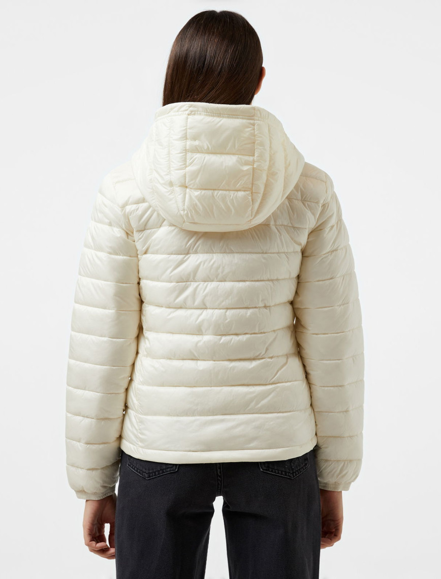 Guess Hooded Puffer Iridescent Nylon 40 Kadın Krem Rengi Mont Guess Hooded Puffer Iridescent Nylon 40 Kadın Krem Rengi Mont