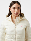 Guess Hooded Puffer Iridescent Nylon 40 Kadın Krem Rengi Mont Guess Hooded Puffer Iridescent Nylon 40 Kadın Krem Rengi Mont