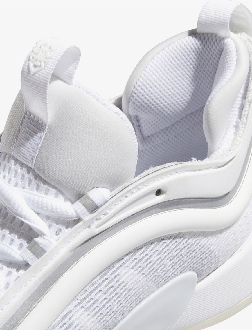 adidas D.O.N. Issue 6 Erkek Beyaz Basketbol Ayakkabısı adidas D.O.N. Issue 6 Erkek Beyaz Basketbol Ayakkabısı