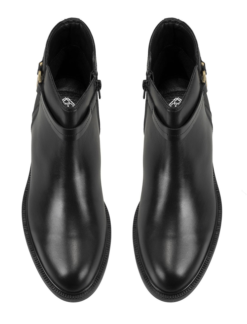 Vesla Metal Aksesuarlı Siyah Kadın Deri Bot Vesla Metal Aksesuarlı Siyah Kadın Deri Bot