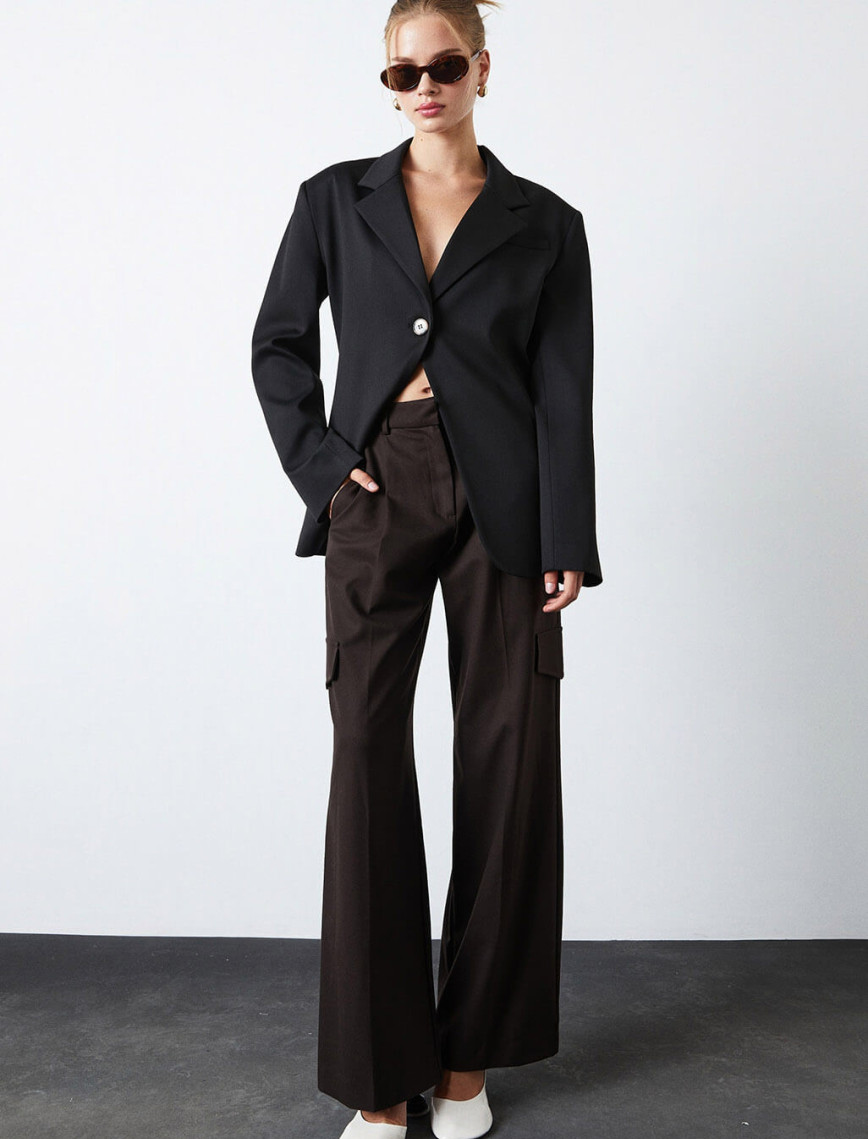 Tek Düğmeli V Kesim Ceket Tek Düğmeli V Kesim Ceket