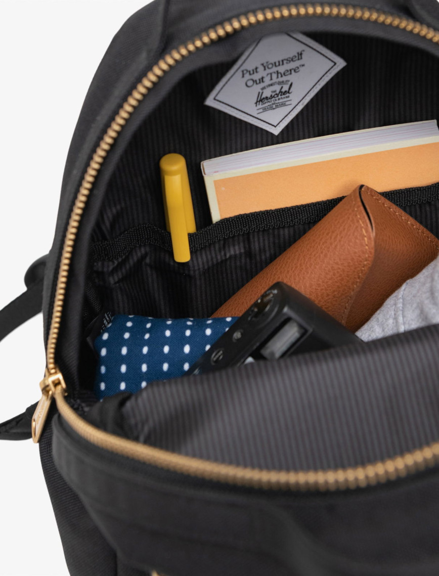 Herschel Nova Mini Unisex Siyah Sırt Çantası Herschel Nova Mini Unisex Siyah Sırt Çantası