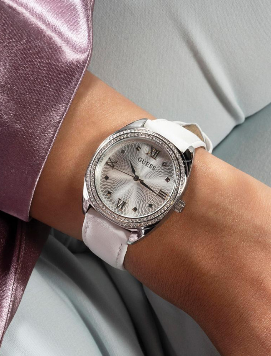 Guess GUGW0691L1 Kadın Kol Saati ve Yedek Kordon Guess GUGW0691L1 Kadın Kol Saati ve Yedek Kordon