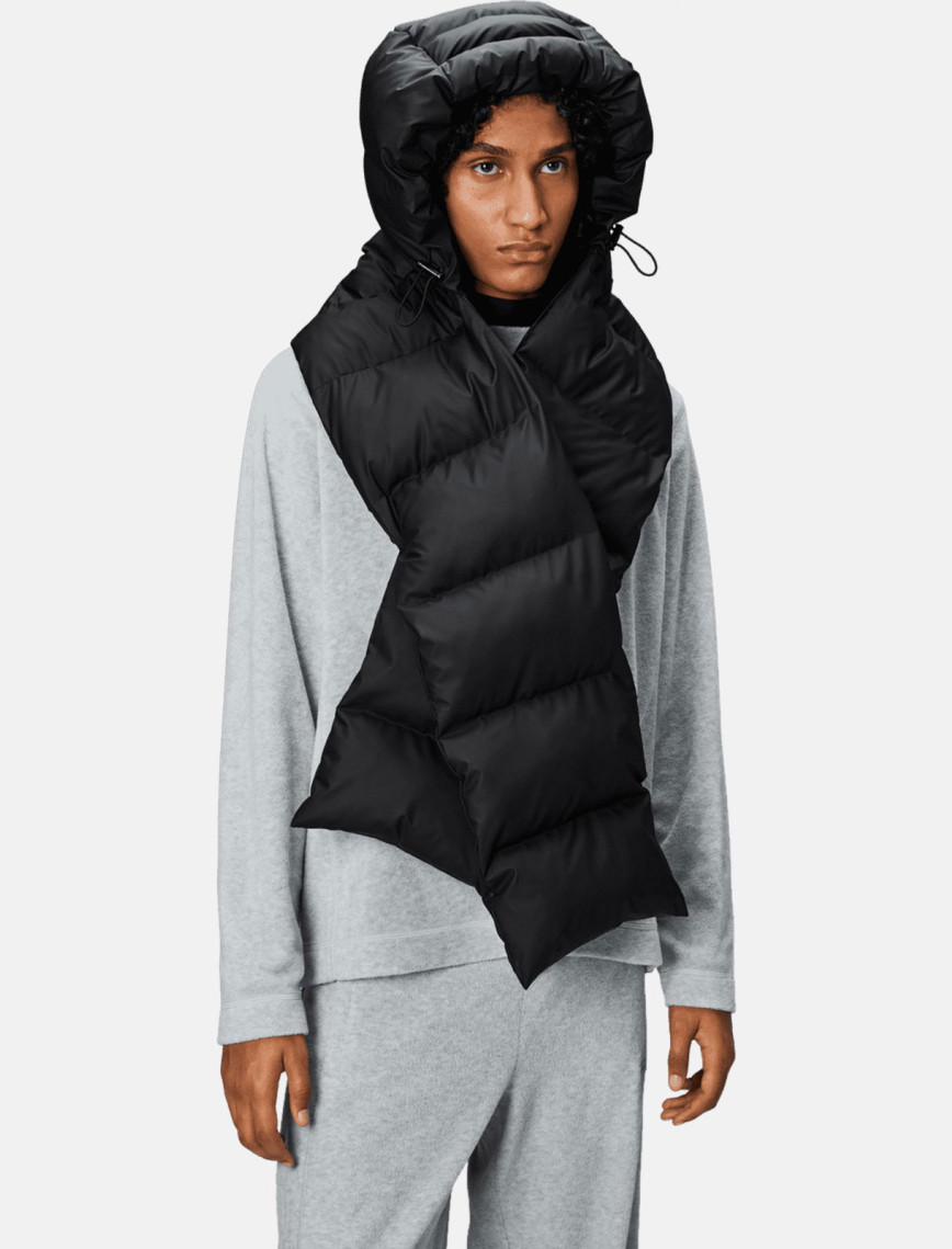 Rains Alta Vision Puffer Hood W3T3 Unisex Siyah Şapka Rains Alta Vision Puffer Hood W3T3 Unisex Siyah Şapka