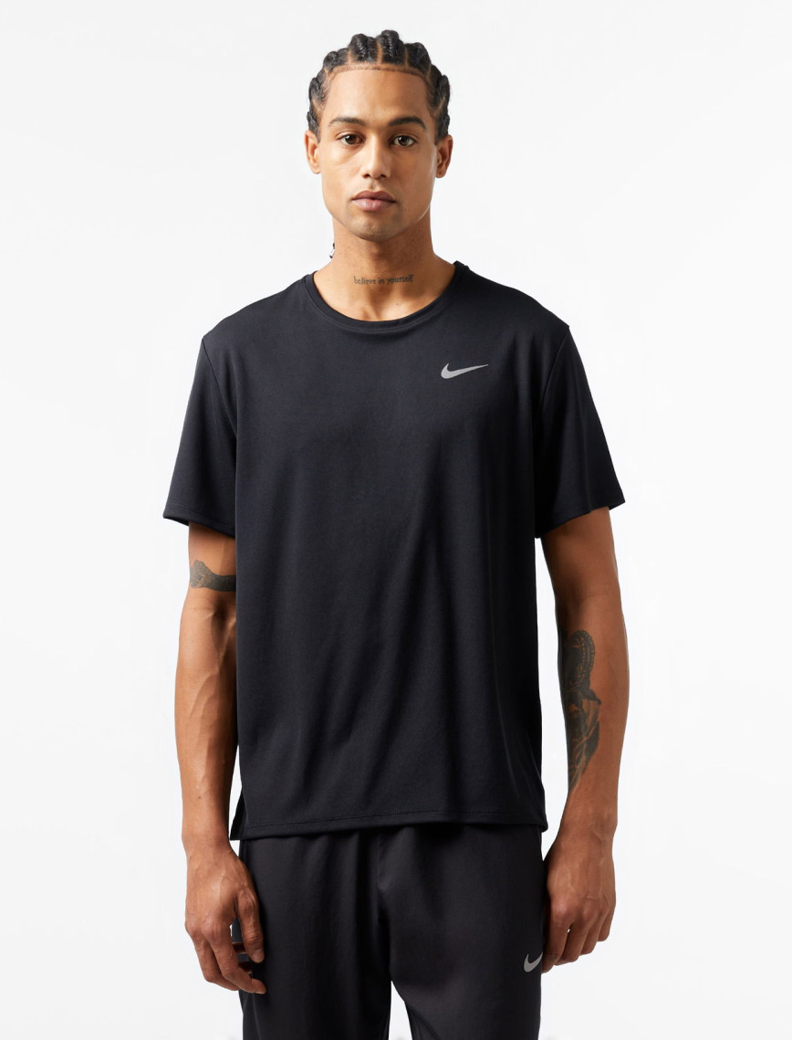 Nike Dri-Fit Miler Erkek Siyah T-Shirt Nike Dri-Fit Miler Erkek Siyah T-Shirt