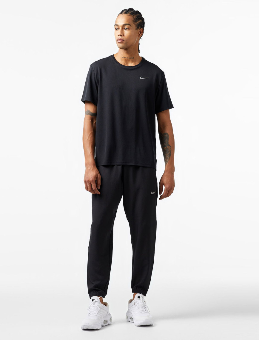 Nike Dri-Fit Miler Erkek Siyah T-Shirt Nike Dri-Fit Miler Erkek Siyah T-Shirt
