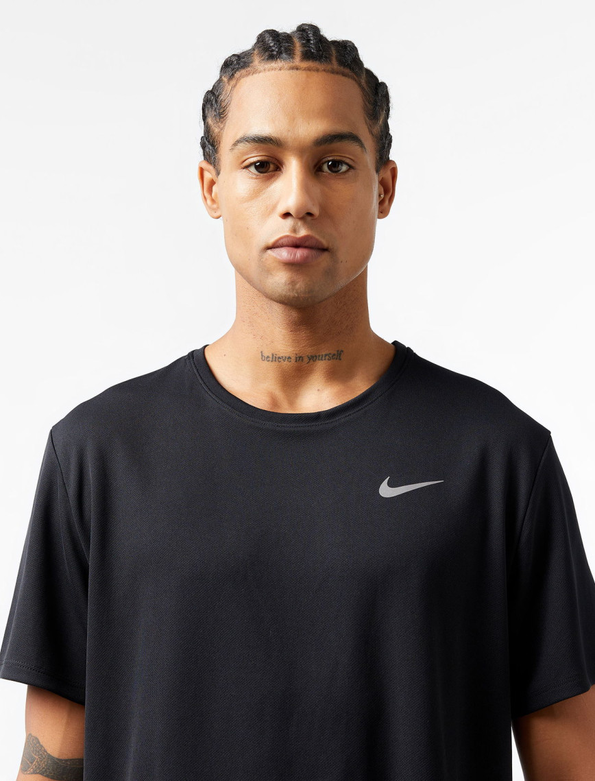 Nike Dri-Fit Miler Erkek Siyah T-Shirt Nike Dri-Fit Miler Erkek Siyah T-Shirt