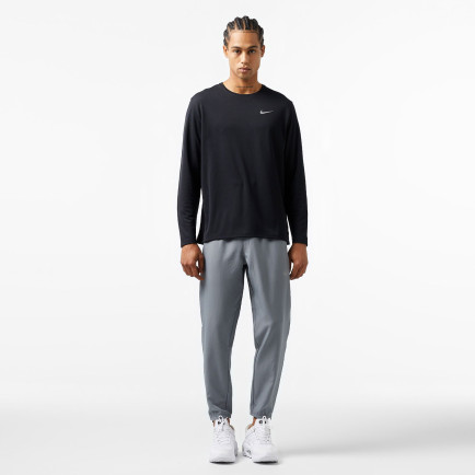 Nike Dri-Fit Challenger Woven Erkek Gri Eşofman Altı Nike Dri-Fit Challenger Woven Erkek Gri Eşofman Altı