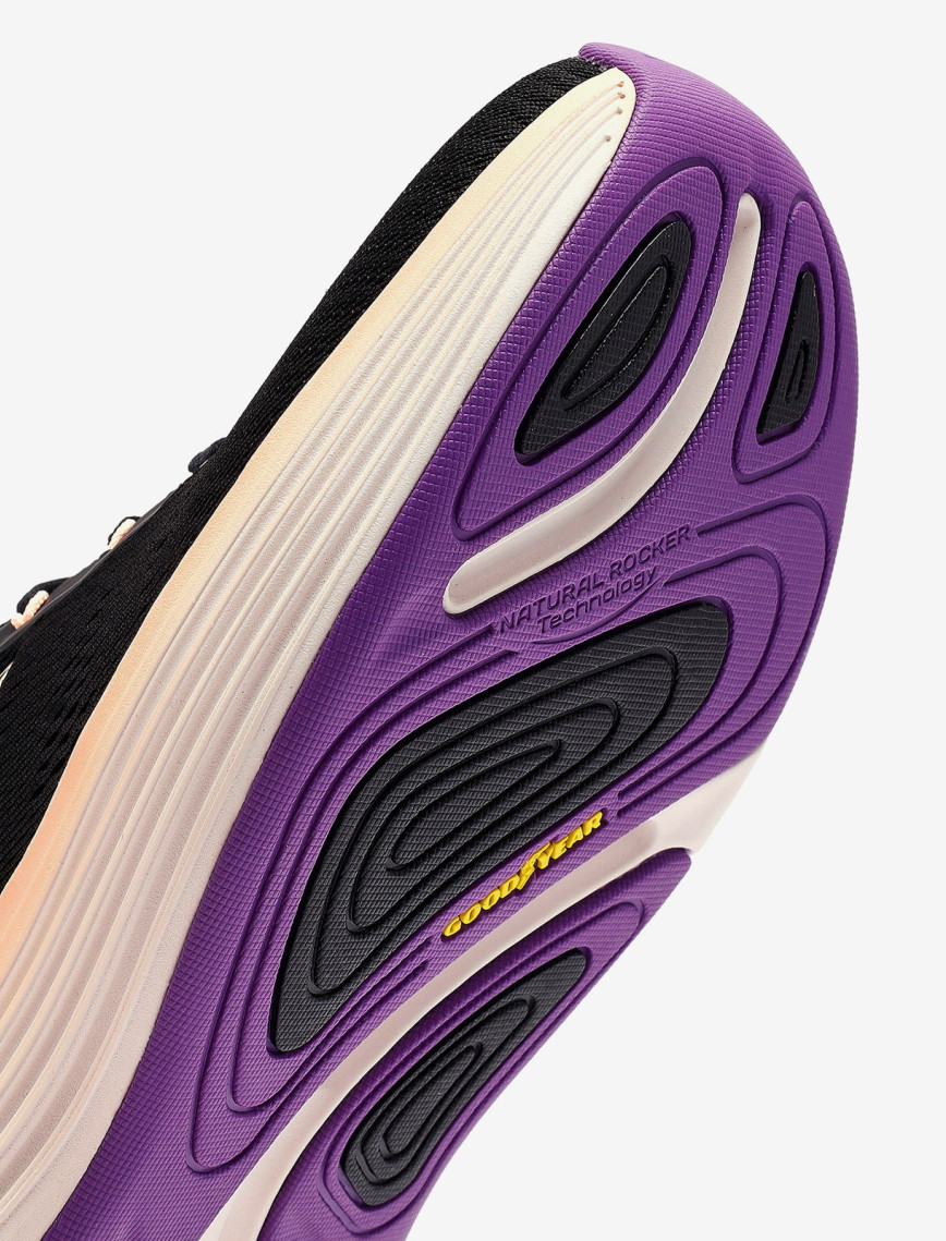 Skechers Max Cushioning Suspension High Road Kadın Siyah Koşu Ayakkabısı Skechers Max Cushioning Suspension High Road Kadın Siyah Koşu Ayakkabısı