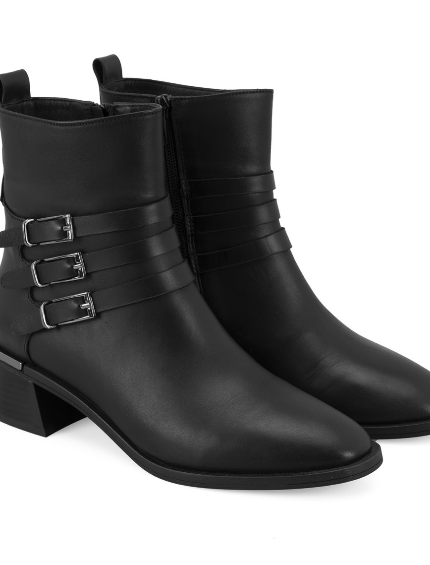 Kadın Siyah Kemer Aksesuarlı Topuklu Deri Bot Kadın Siyah Kemer Aksesuarlı Topuklu Deri Bot