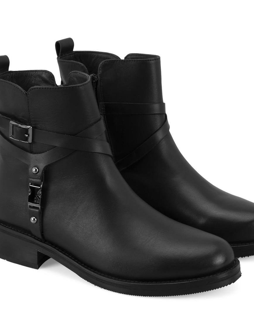 Lillia Siyah Kadın Toka Aksesuarlı Deri Bot Lillia Siyah Kadın Toka Aksesuarlı Deri Bot