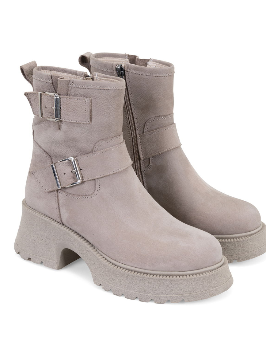 Kadın Bej Kemer Aksesuarlı Topuklu Deri Bot Kadın Bej Kemer Aksesuarlı Topuklu Deri Bot