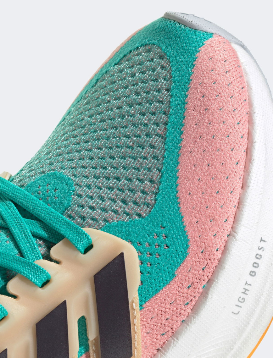 adidas Ultraboost 5 Kadın Renkli Koşu Ayakkabısı adidas Ultraboost 5 Kadın Renkli Koşu Ayakkabısı