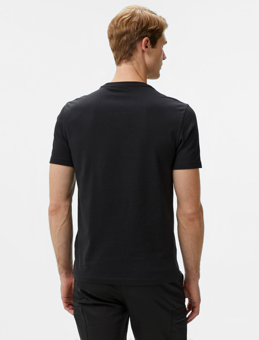 Calvin Klein Raised Line Logo Erkek Siyah T-Shirt Calvin Klein Raised Line Logo Erkek Siyah T-Shirt