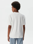Lacoste Kadın Relaxed Fit Bisiklet Yaka Beyaz T-Shirt Lacoste Kadın Relaxed Fit Bisiklet Yaka Beyaz T-Shirt